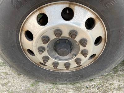 Spicer D-1231IL Front Axle Assembly for a Kenworth T680