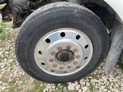 Spicer D-1231IL Front Axle Assembly for a International 9200