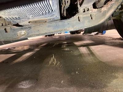 Spicer D-1251IL Front Axle Assembly for a Kenworth T680