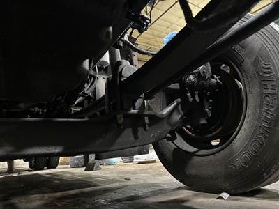 Spicer D-1251IL Front Axle Assembly for a Kenworth T600