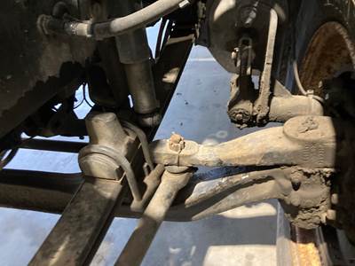 Spicer D-1251IL Front Axle Assembly for a Peterbilt 579