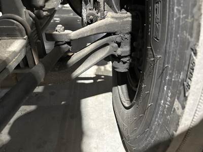 Spicer D-1251IL Front Axle Assembly for a Kenworth T680