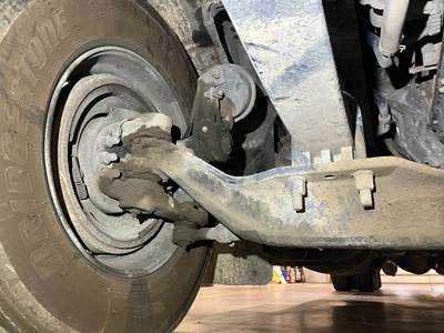 Spicer D-1321IL Front Axle Assembly for a Peterbilt 579