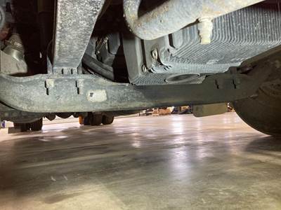 Spicer D-1321IL Front Axle Assembly for a Peterbilt 579