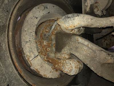 Spicer D-2000F Front Axle Assembly for a Kenworth T440