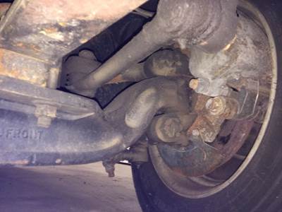 Spicer D-700F Front Axle Assembly for a International Terrastar