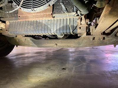 Spicer D-700N Front Axle Assembly for a Ford LCF55