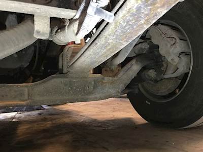 Spicer D-800F Front Axle Assembly for a Kenworth T300