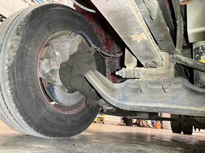 Spicer D-800F Front Axle Assembly for a International Durastar (4300)