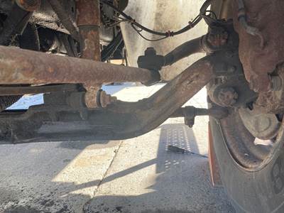 Spicer D-800F Front Axle Assembly for a International 4300