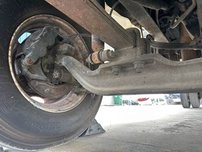 Spicer D-800F Front Axle Assembly for a International 4200