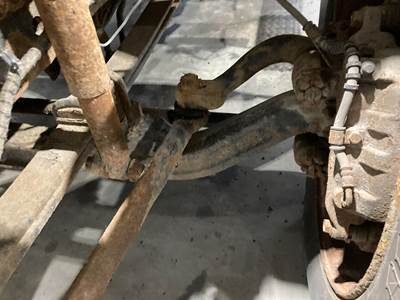 Spicer D-800F Front Axle Assembly for a Ford F650