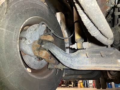 Spicer D-850F Front Axle Assembly for a Ford F650