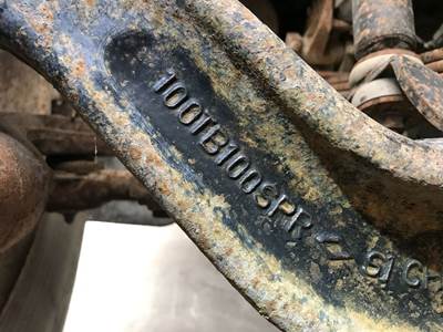 Spicer I-100 Front Axle Assembly for a International 4700