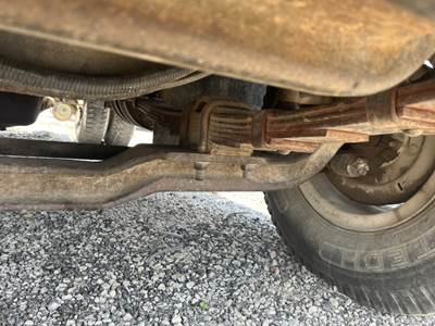 Spicer I-100 Front Axle Assembly for a International S1900