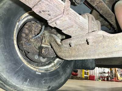 Spicer I-100 Front Axle Assembly for a International 4700