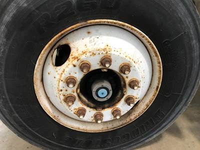 Spicer I-100 Front Axle Assembly for a International 4200