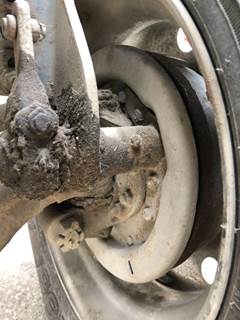 Spicer I-100 Front Axle Assembly for a International 9400