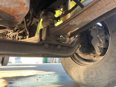 Spicer I-100 Front Axle Assembly for a International 4200