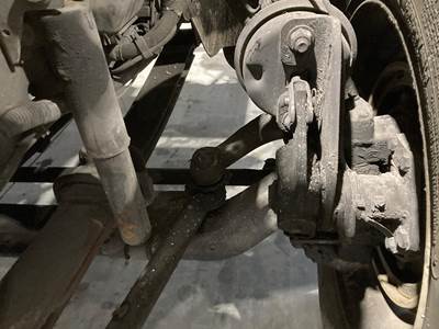 Spicer I-100 Front Axle Assembly for a International Durastar (4400)