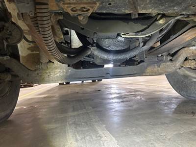 Spicer I-100 Front Axle Assembly for a International 4300