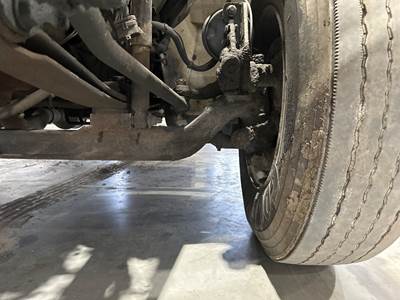 Spicer I-100 Front Axle Assembly for a International Durastar (4300)