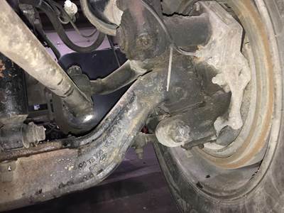 Spicer I-100SG Front Axle Assembly for a International 4300