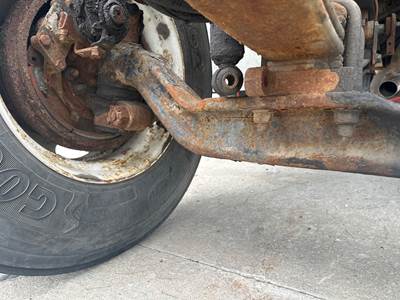 Spicer I-100SG Front Axle Assembly for a International Durastar (4300)