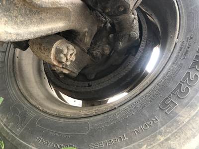 Spicer I-120 Front Axle Assembly for a International 4700