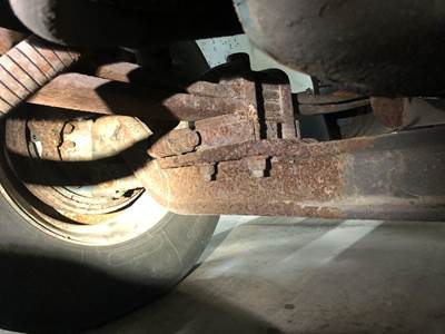 Spicer I-120 Front Axle Assembly for a International 4400