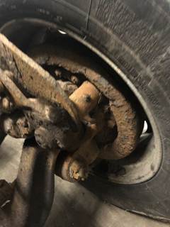 Spicer I-120 Front Axle Assembly for a International 9400