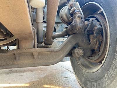 Spicer I-120 Front Axle Assembly for a International 9400