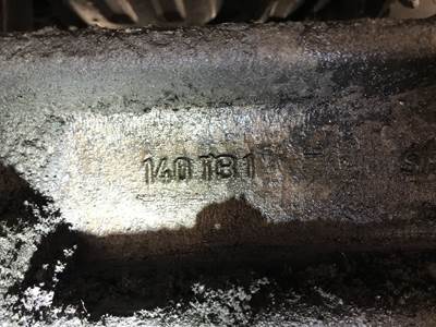 Spicer I-120 Front Axle Assembly for a International 4400