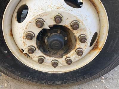 Spicer I-120 Front Axle Assembly for a International Durastar (4400)