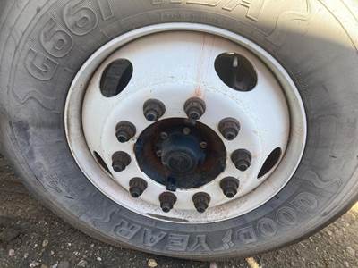 Spicer I-120 Front Axle Assembly for a International 4300