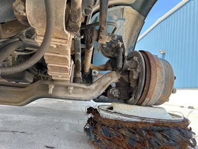 Spicer I-120 Front Axle Assembly for a International 4700