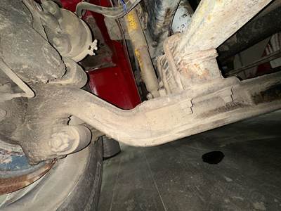 Spicer I-120 Front Axle Assembly for a International 9200