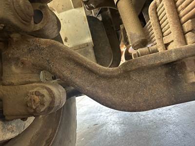 Spicer I-120 Front Axle Assembly for a International 4900