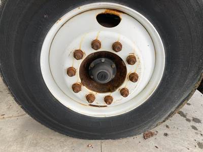 Spicer I-120SG Front Axle Assembly for a International 4900