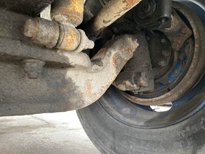 Spicer I-120SG Front Axle Assembly for a International 4400