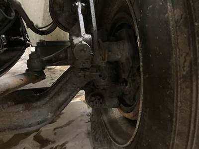 Spicer I-140 Front Axle Assembly for a International 4400