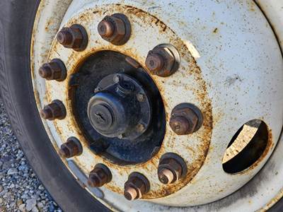 Spicer I-140 Front Axle Assembly for a International Durastar (4300)