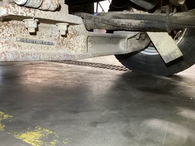 Spicer I-140 Front Axle Assembly for a International 7300