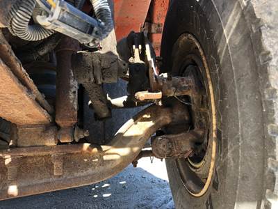 Spicer I-160W Front Axle Assembly for a International 7300