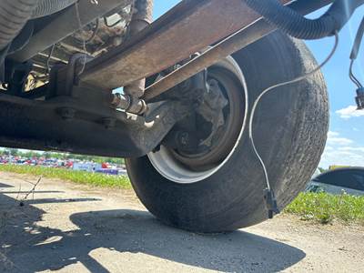 Spicer I-200SG Front Axle Assembly for a International 4300