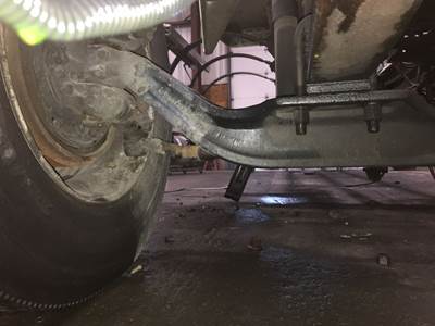 Spicer I-80 Front Axle Assembly for a Kenworth T300