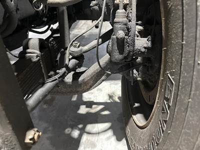 Spicer I-80 Front Axle Assembly for a International 4700