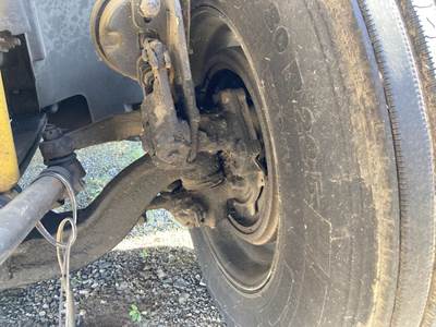 Front Axle Assembly for a Volvo VNL