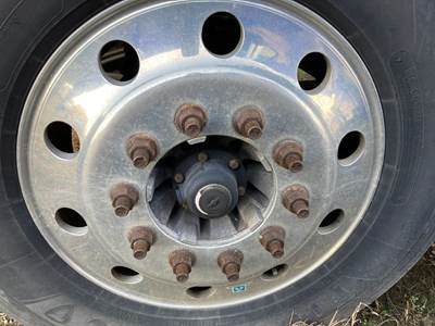 Front Axle Assembly for a Volvo VNL