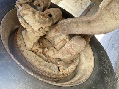 Front Axle Assembly for a International 4700